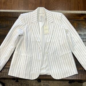 Abercrombie Blazer Linen Blazer fully lined single breasted perfect for summer